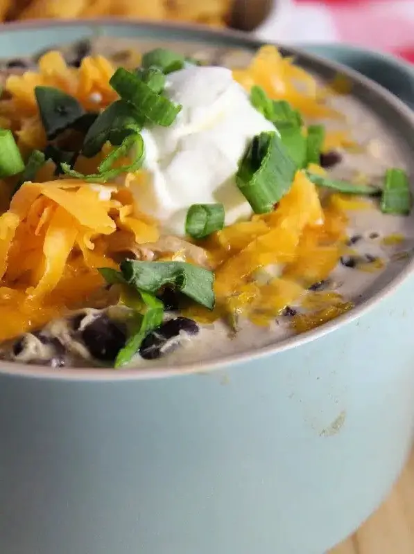 White Chicken Chili with Black Beans