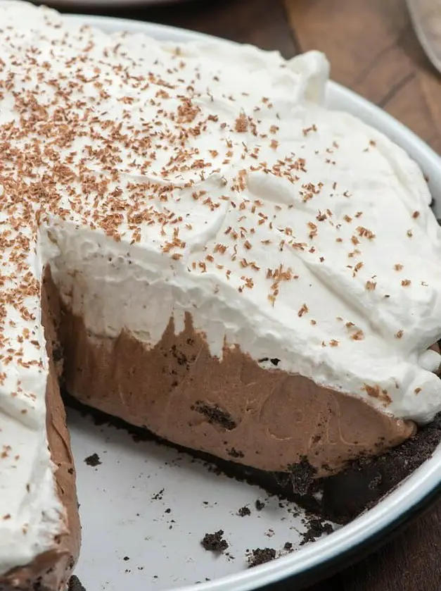 No Bake Chocolate Cream Pie