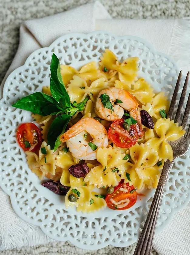 Mediterranean Farfalle Toss with Shrimp