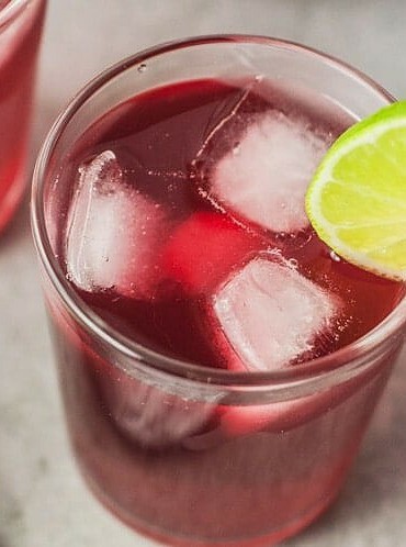 Apple Cider Vinegar and Cranberry Detox Drink