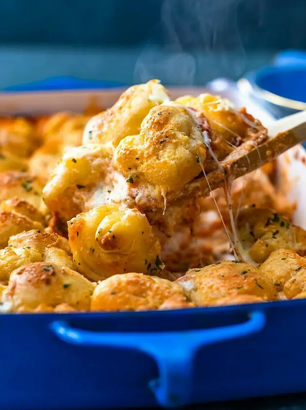 Garlic Bread Pepperoni Pizza Casserole