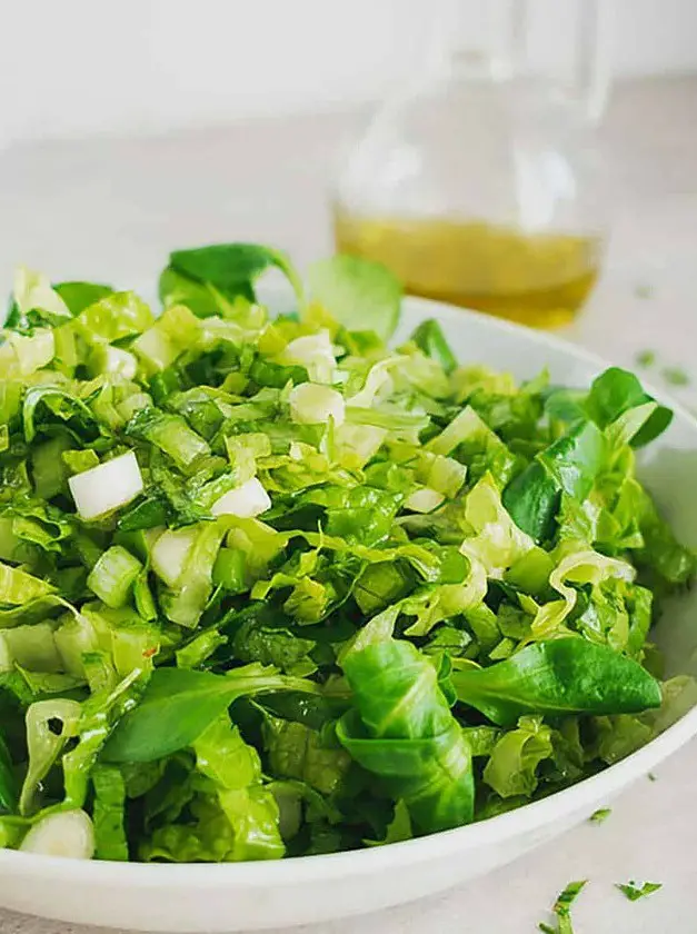 Greek Lettuce Salad