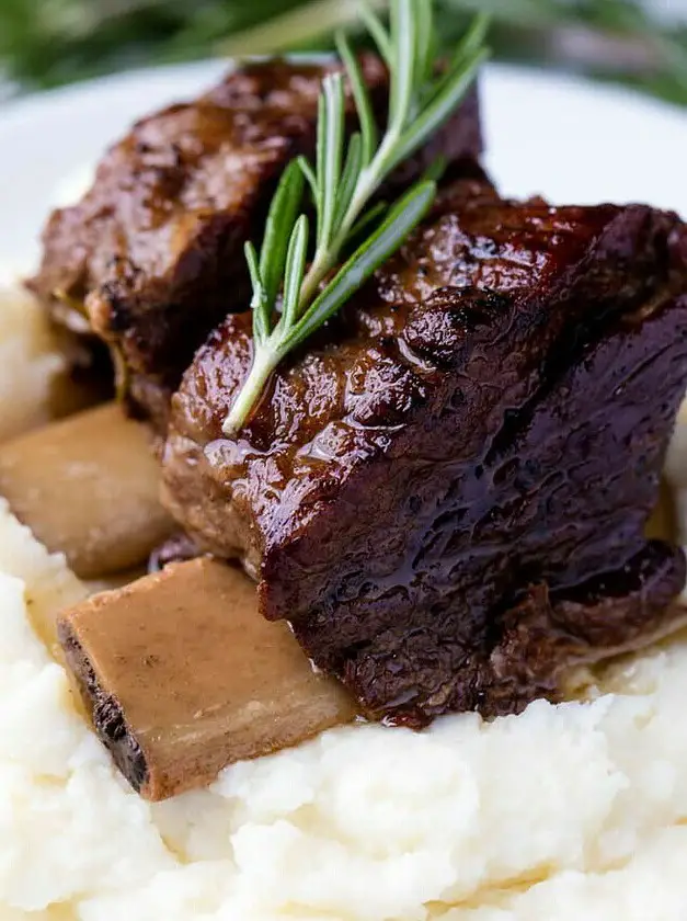 Slow Cooker Beef Short Ribs