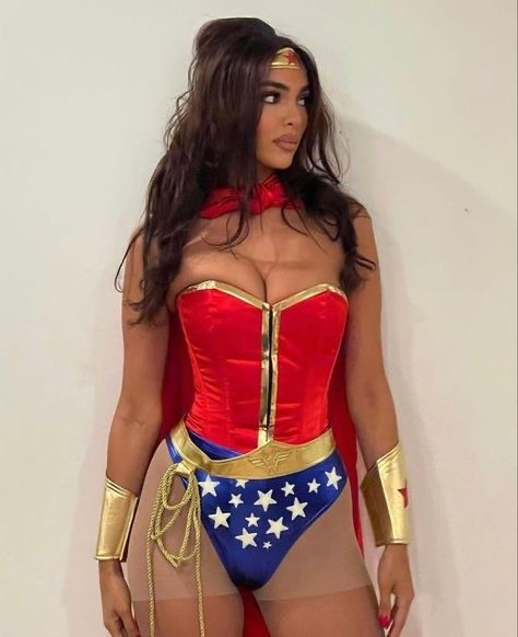 WONDER WOMAN