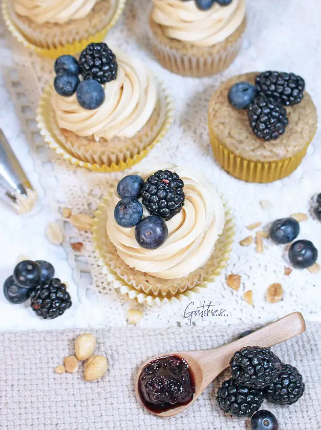 Peanut Butter & Jelly Cupcakes