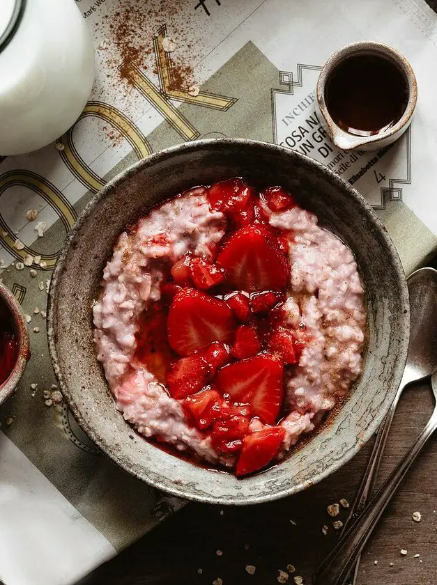 Vanilla Strawberry Oatmeal