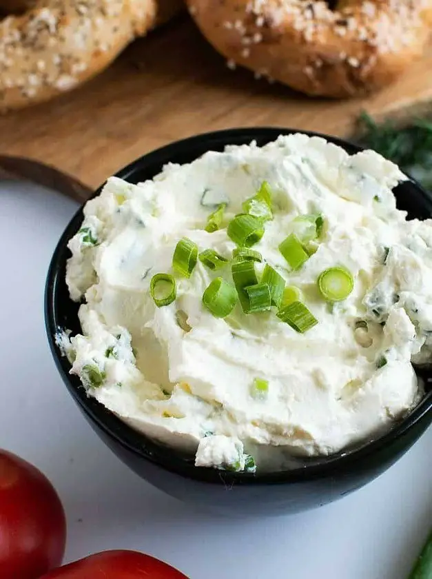 Scallion Cream Cheese Bagel Spread