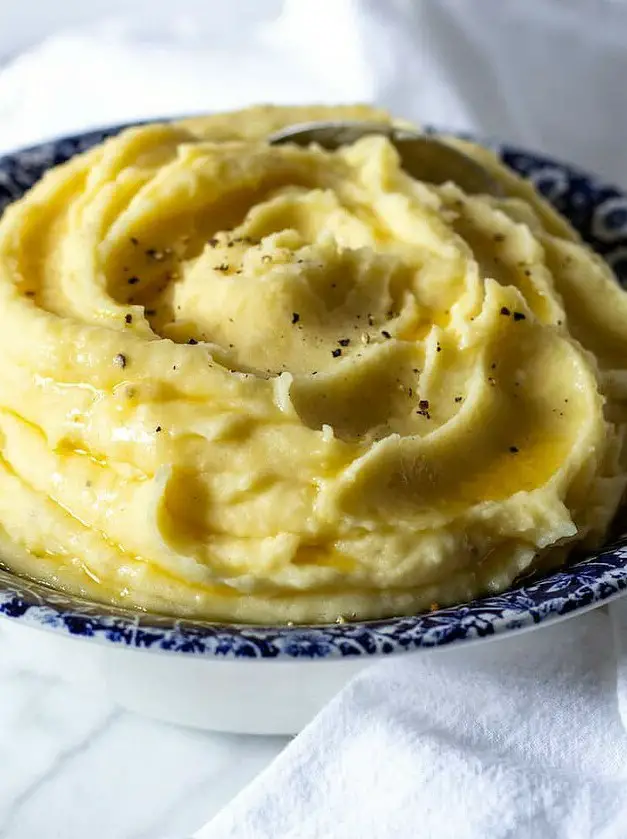 Garlic Buttermilk Mashed Potatoes