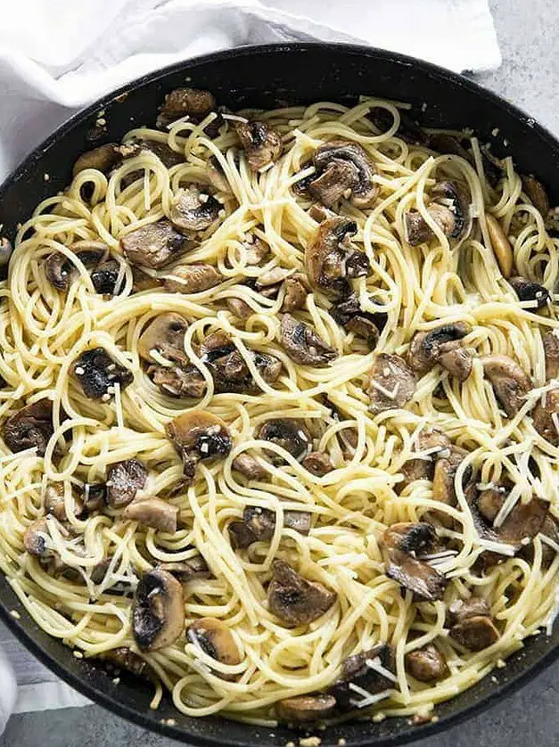 Garlic Butter Mushroom Pasta