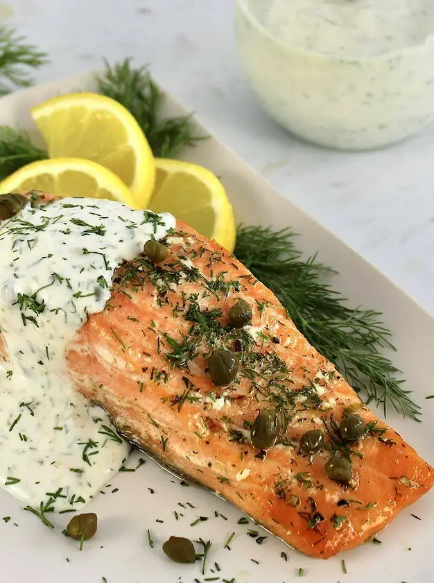 Baked Keto Salmon with Creamy Dill Sauce