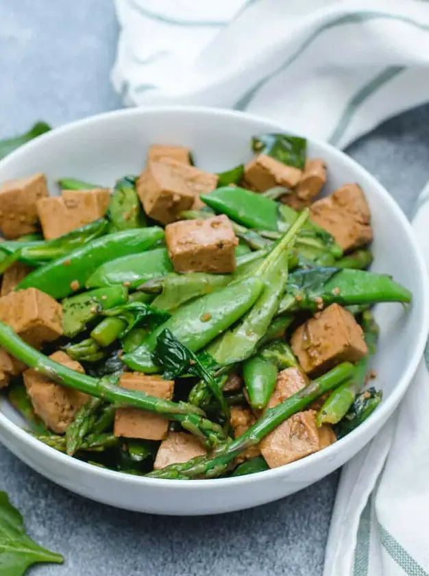 Green Vegetables and Tofu Stir-fry