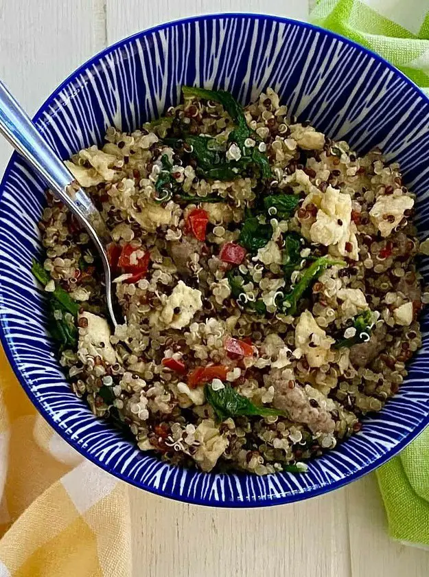 Savory Egg, Sausage and Spinach Quinoa Breakfast Bowl