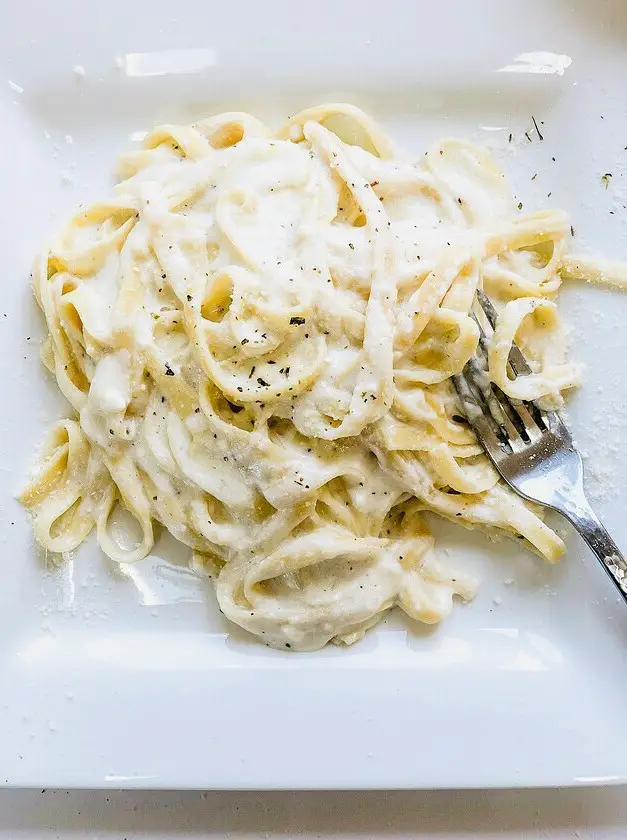 Lighter Fettuccine Alfredo Sauce