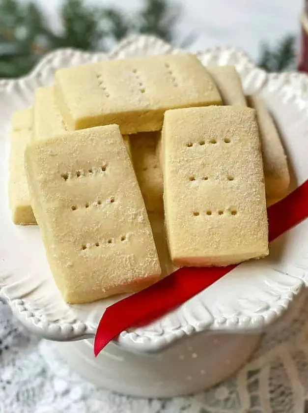 Buckingham Palace Shortbread Cookies