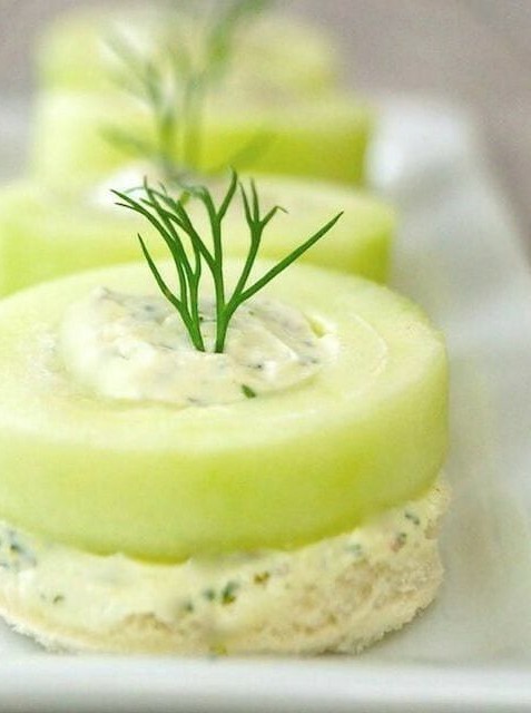 Cucumber-Dill Canapé