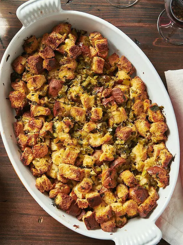 Classic Traditional Thanksgiving Stuffing