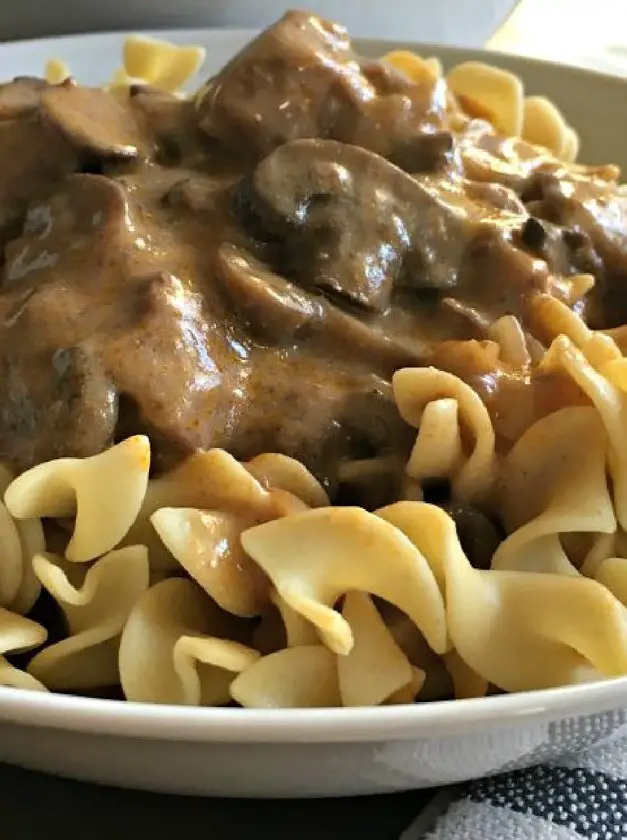 Slow Cooker Beef Stroganoff