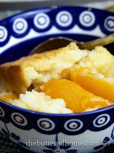 Old Fashioned Peach Cobbler