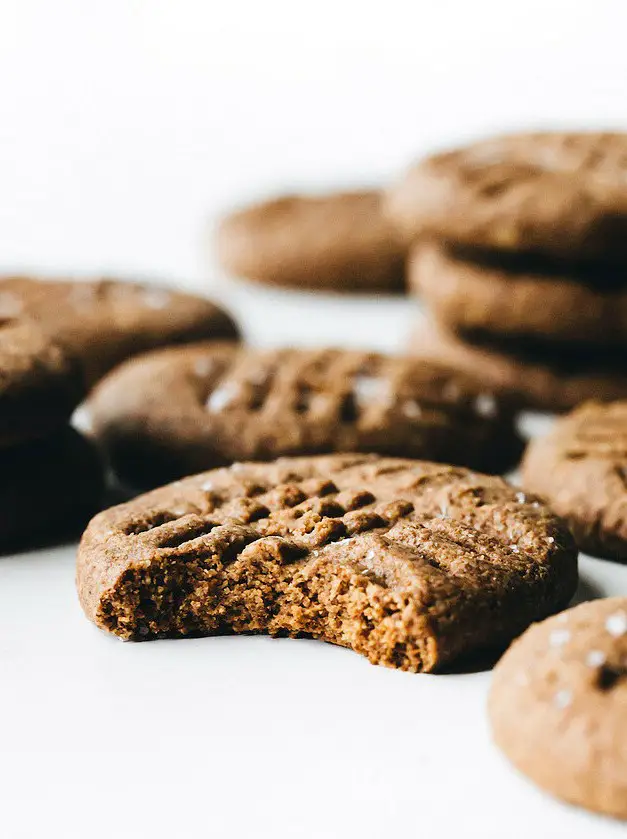 Easy Vegan Peanut Butter Cookies