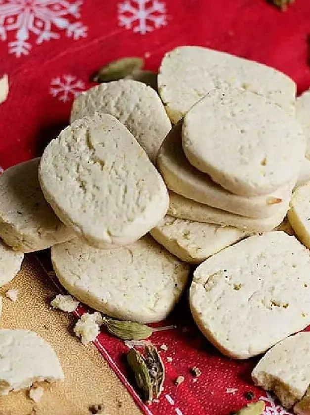 Cardamom Shortbread Cookies