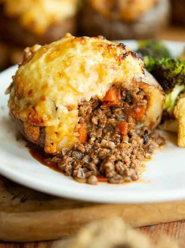 Cottage Pie Baked Potatoes