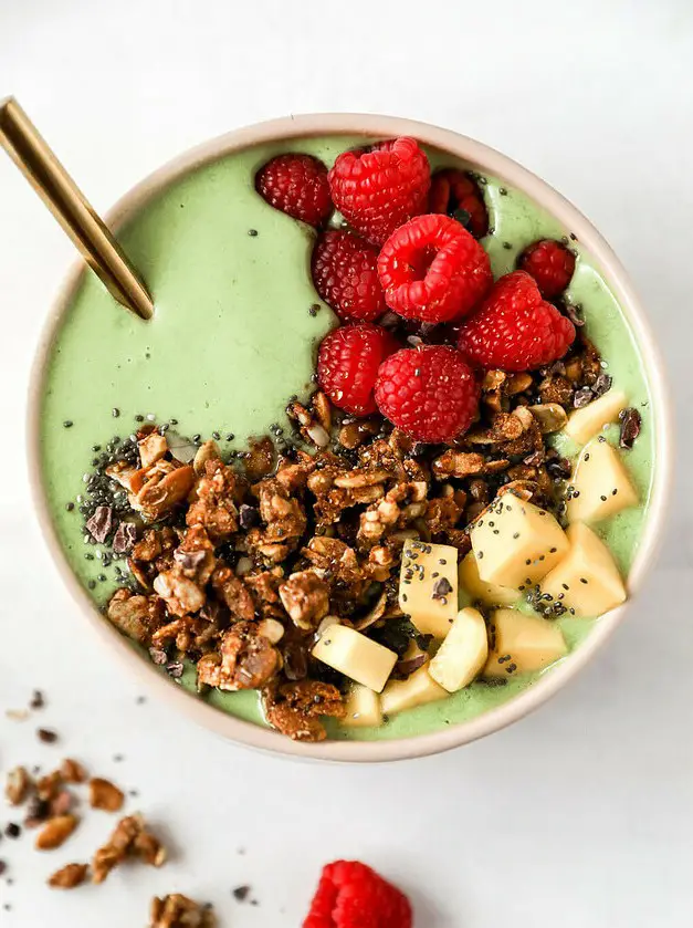 Tropical Matcha Smoothie Bowl