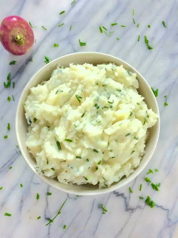 Garlic Mashed Turnips with Chives