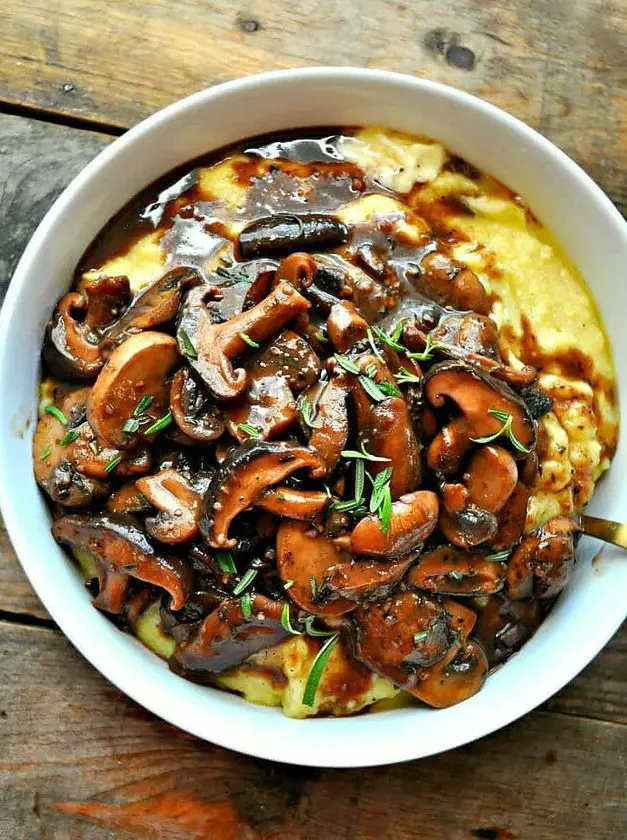 Vegan Creamy Polenta and Red Wine Mushrooms