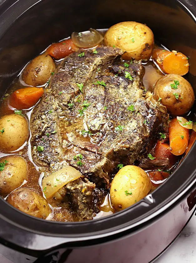 Slow Cooker Beef Roast with Potatoes and Carrots