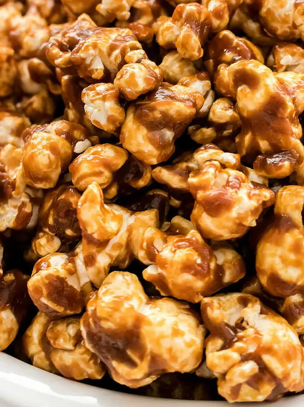 Easy Homemade Caramel Corn