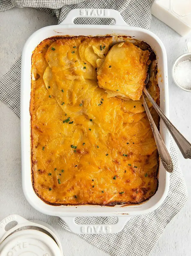 Cheesy Scalloped Potatoes