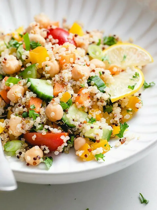 Lemon Quinoa & Chickpea Salad