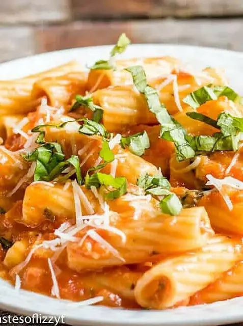 Rigatoni with Tomato Parmesan Sauce