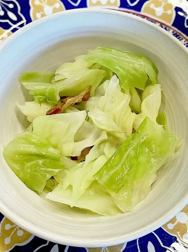 Southern Style Steamed Cabbage