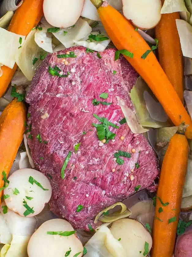 Slow Cooker Corned Beef with Cabbage