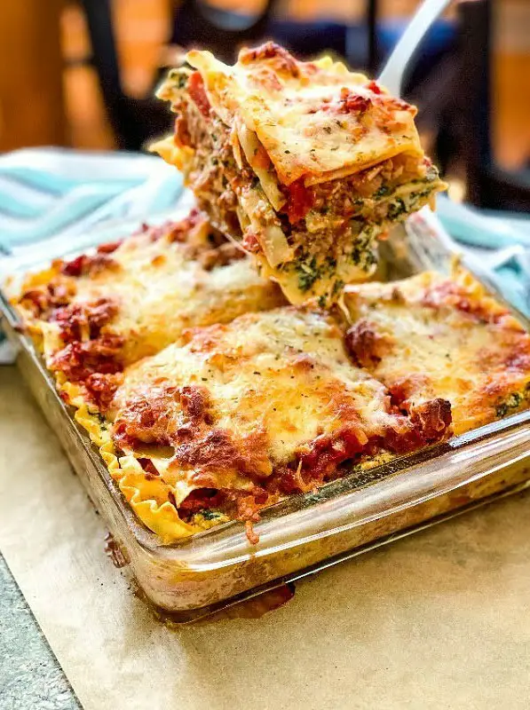 Homemade Spinach and Sausage Lasagna