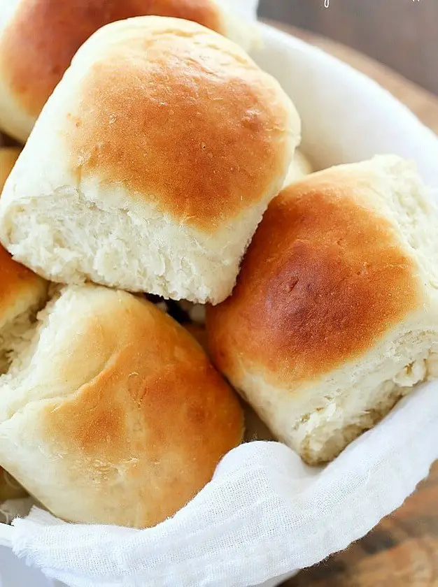 Easy Dinner Rolls