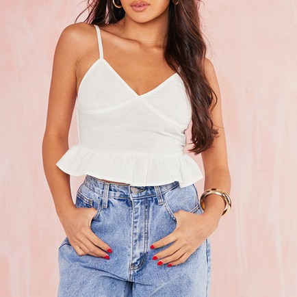 WHITE TOP + BLUE JEANS