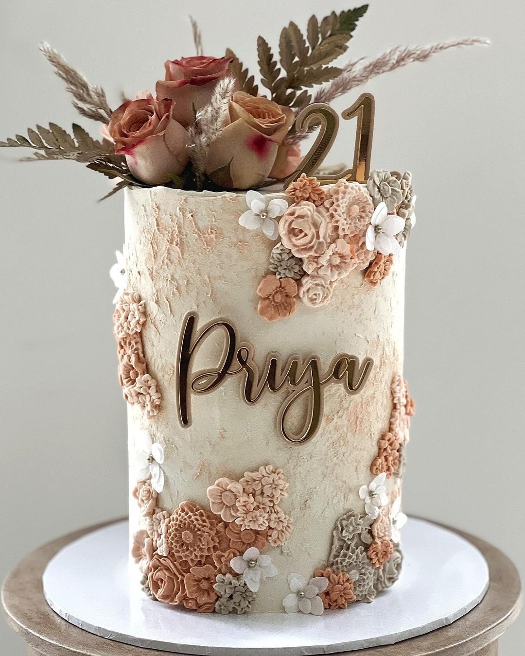 RUSTIC CAKE DESIGN