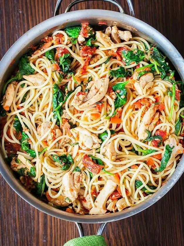 Tomato Spinach Chicken Spaghetti