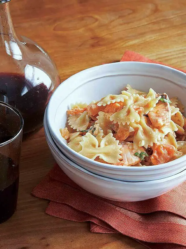 Farfalle with Fresh Salmon