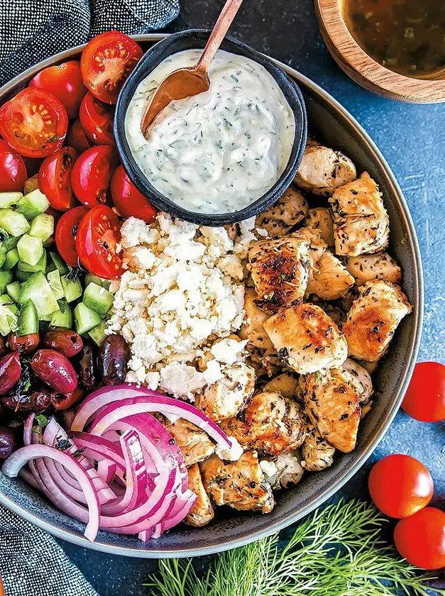 Low-Carb & Keto Greek Chicken Bowls