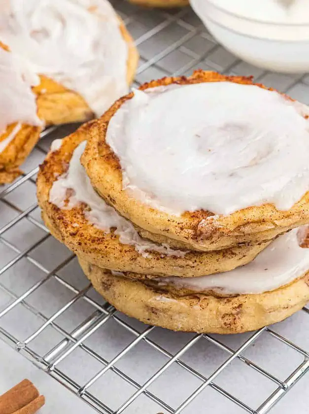 Blackstone Cinnamon Rolls