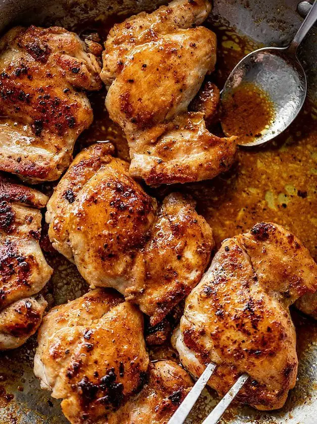 Crispy Garlic Boneless Chicken Thighs