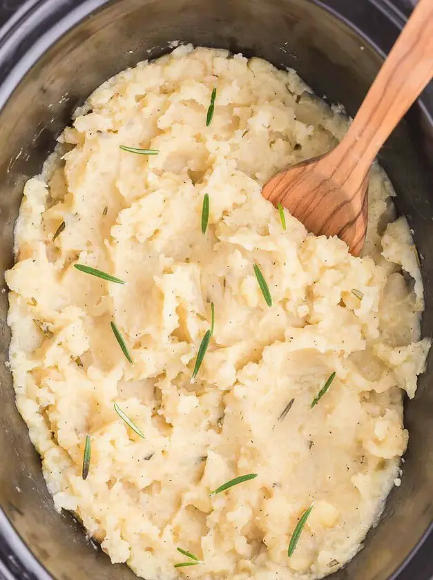 Slow Cooker Rosemary Garlic Mashed Potatoes