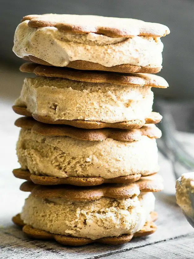 Homemade Gingerbread Ice Cream