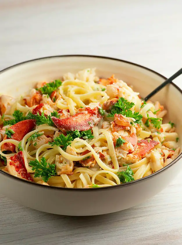 Pasta with Lobster Sauce