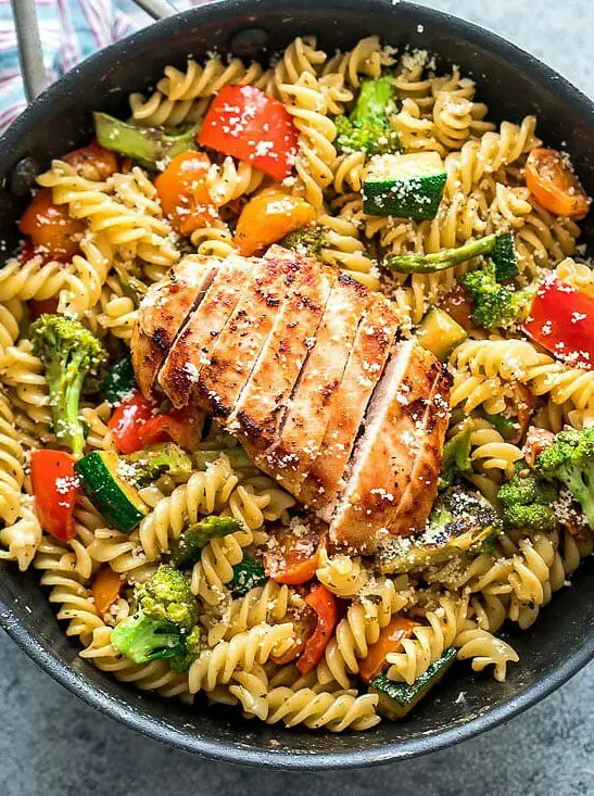 Easy Chicken Pasta Primavera