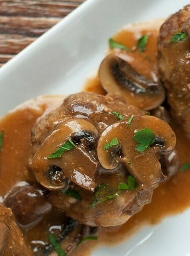 Slow Cooker Salisbury Steaks