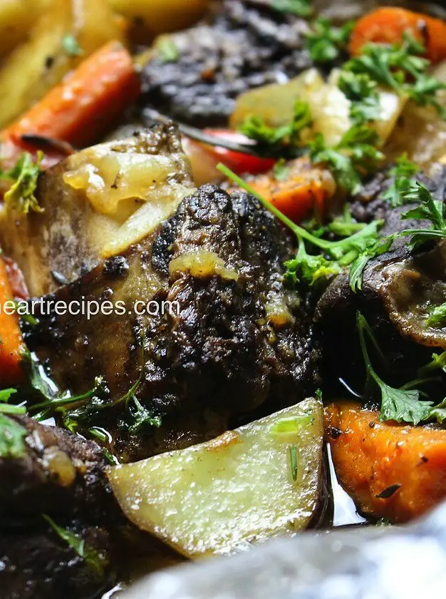 Easy Slow Cooker Short Ribs